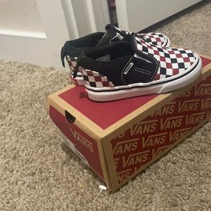 My daughter grew out of them she only wore once still in great condition